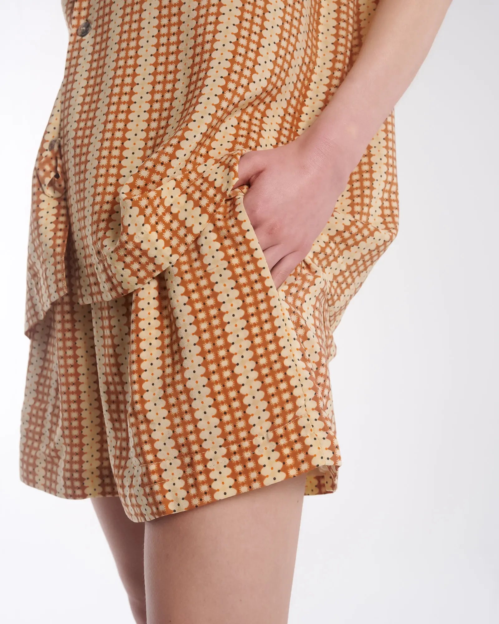 Retro Daisy Crepe Shorts by THE TALES - close-up detail