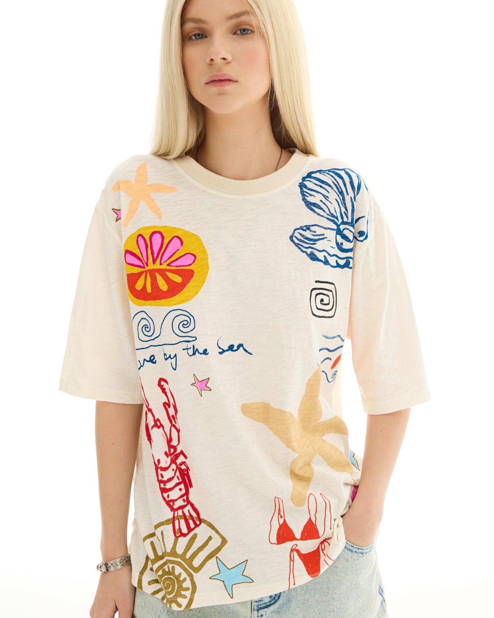 My Illustrated Seaside Tee by THE TALES - detail view