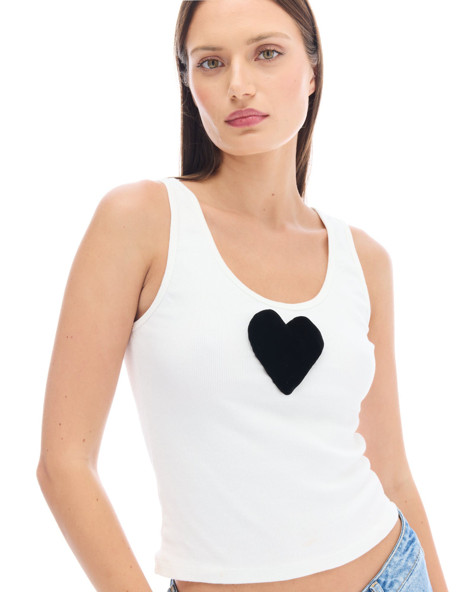 We Love 3D Velvet Heart Singlet by THE TALES - detail view