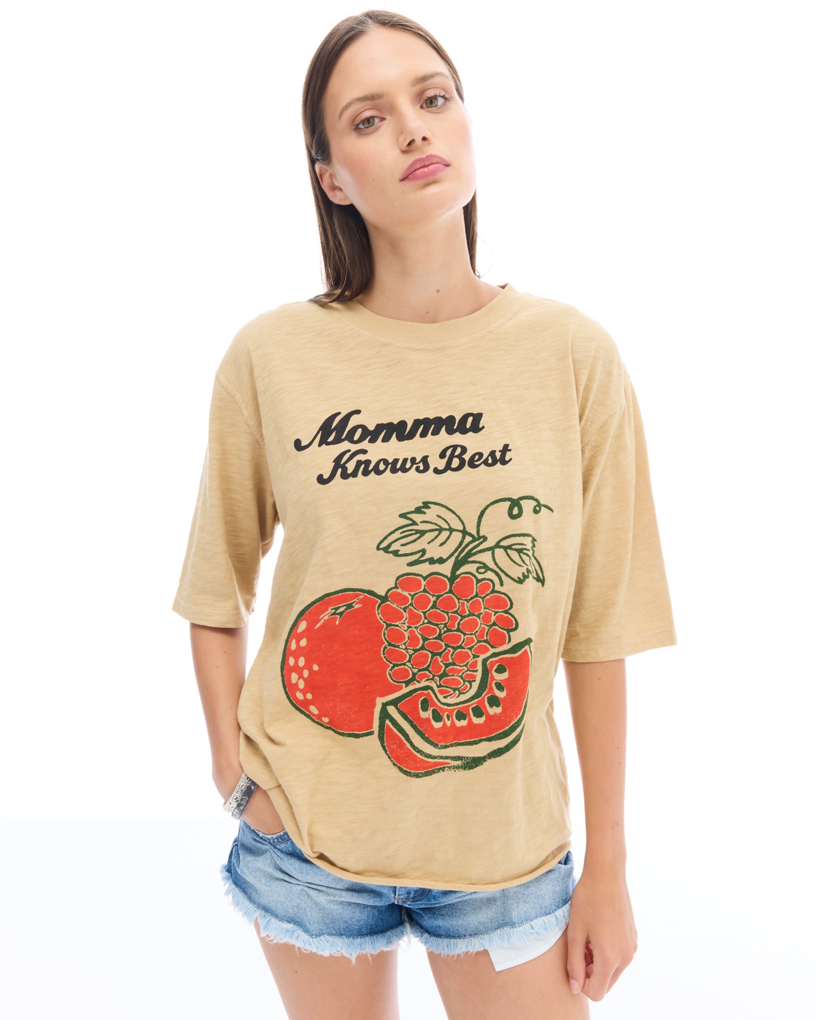 Momma Knows Best Street Tee