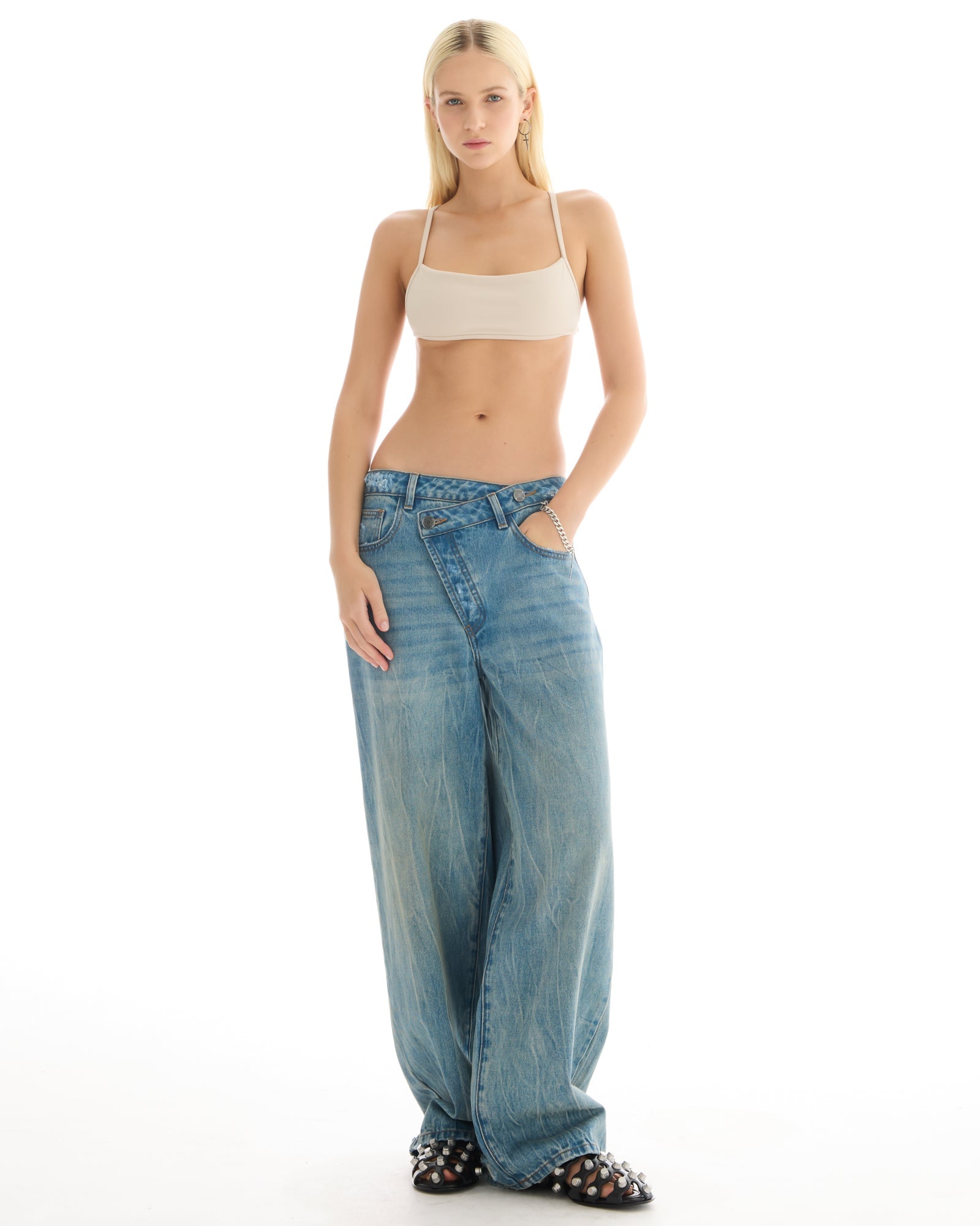 Cross Over Slouch Denim Jeans by THE TALES - detail view