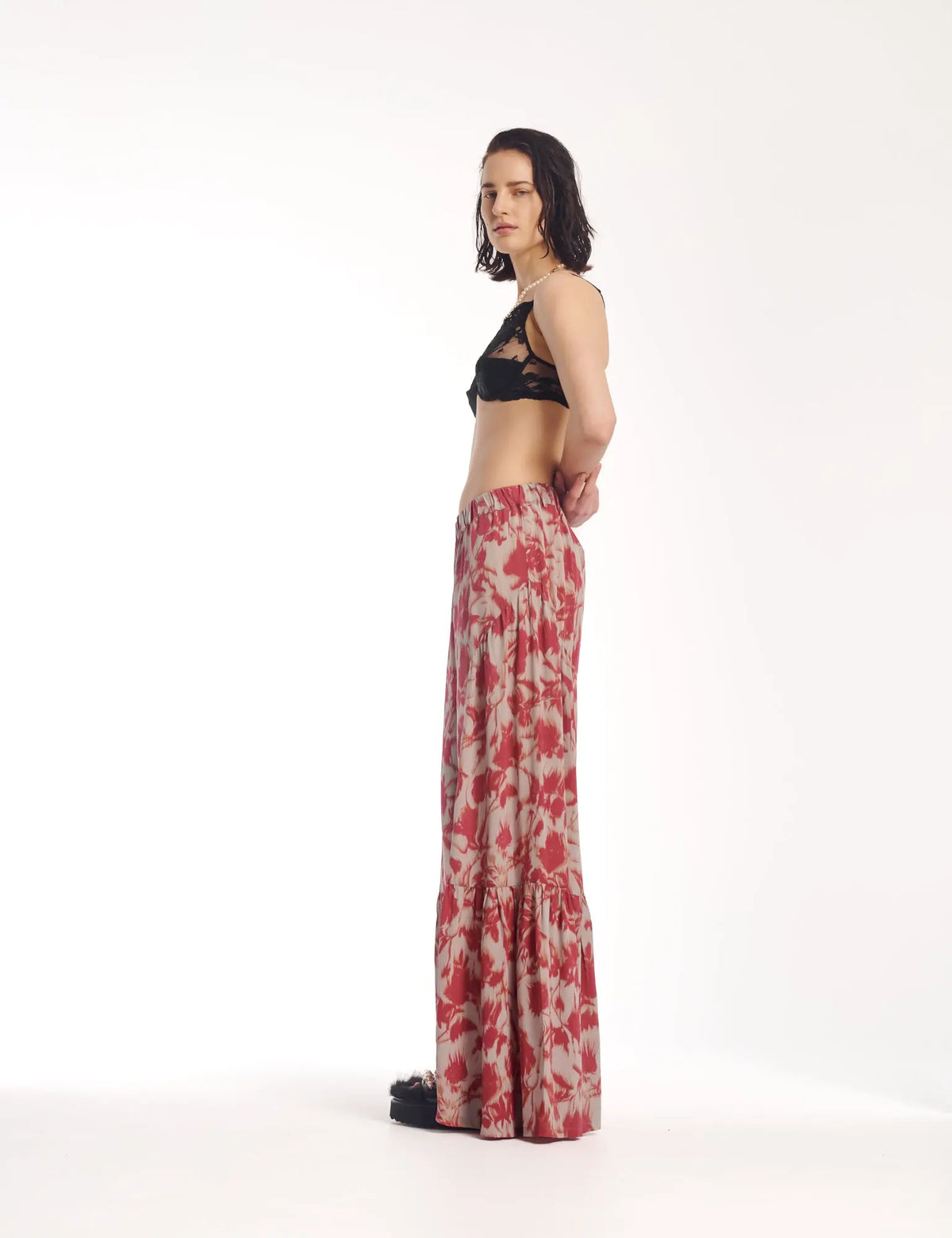Italian Rose Crepe Florence Pants by THE TALES - detail view