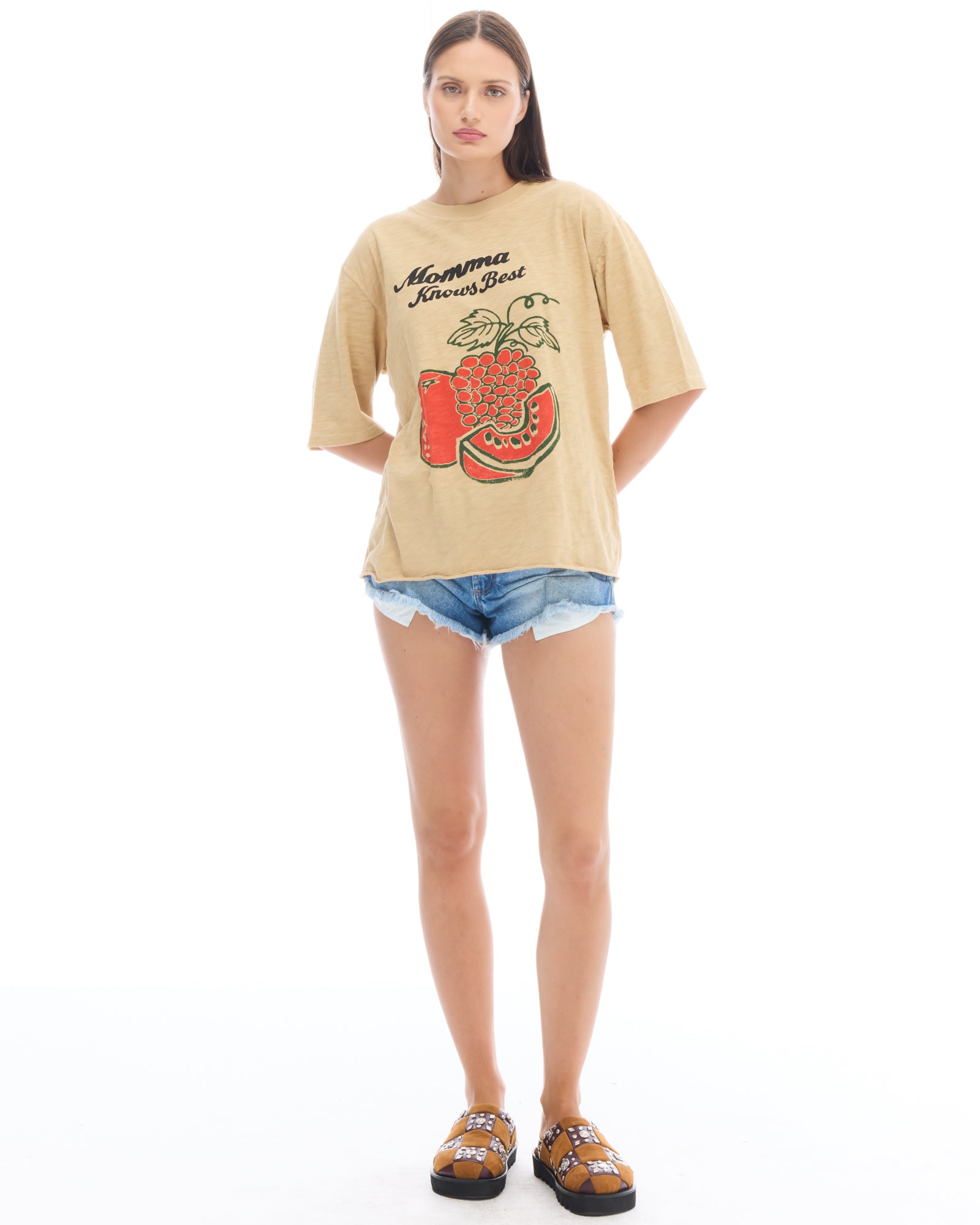 Momma Knows Best Street Tee