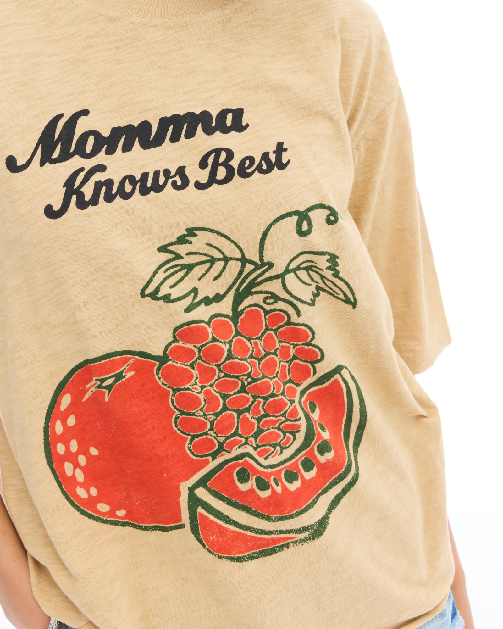 Momma Knows Best Street Tee