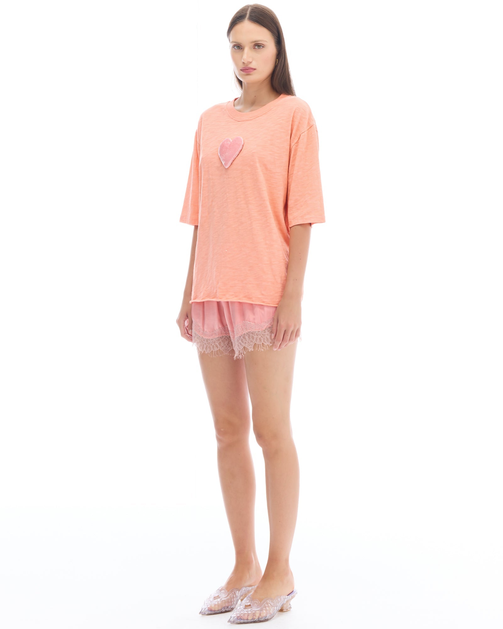 We Love Velvet Heart Street Tee THE TALES