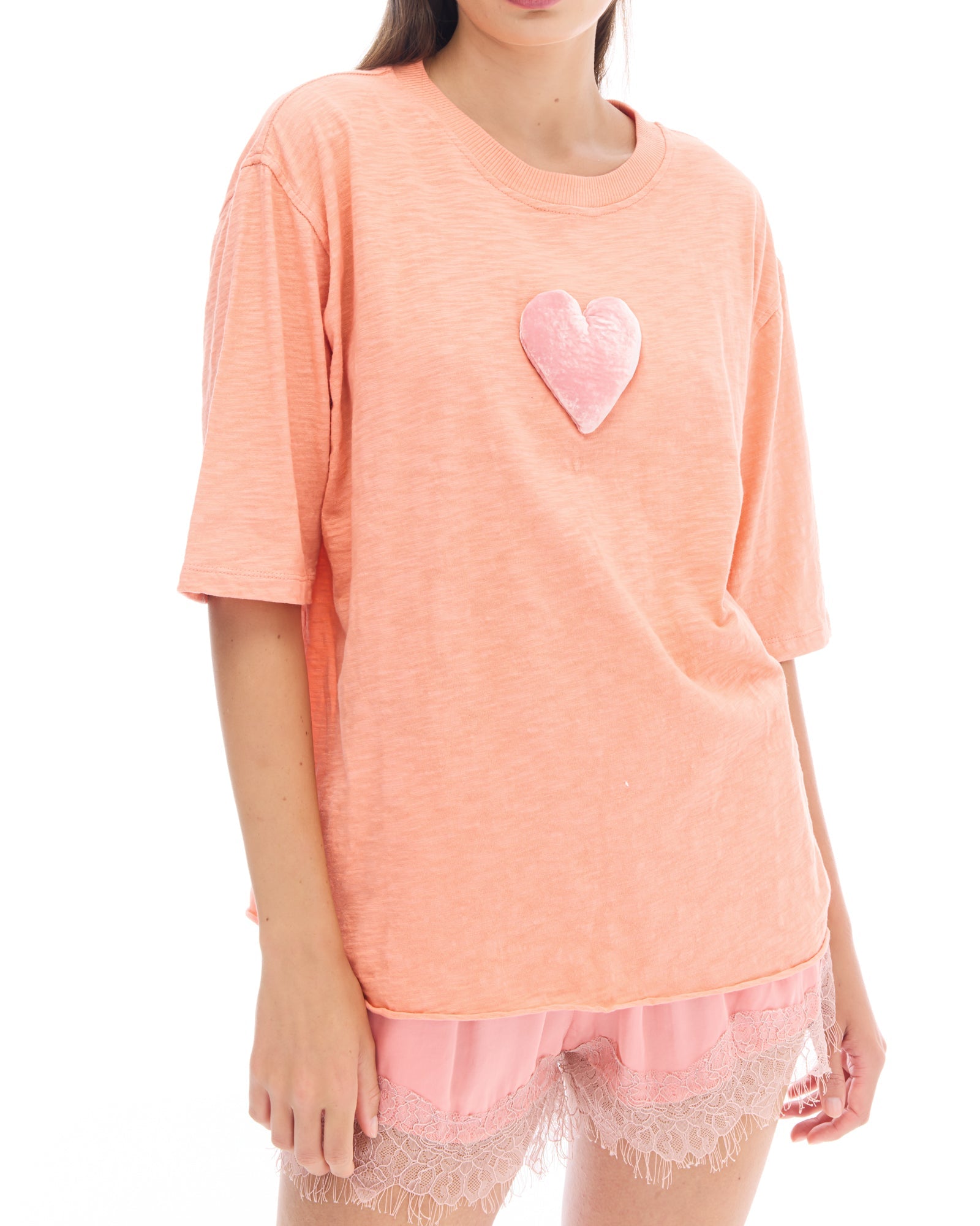 We Love Velvet Heart Street Tee THE TALES