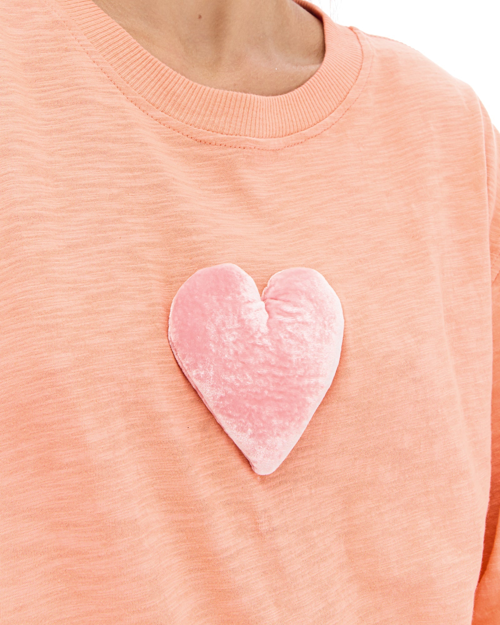 We Love Velvet Heart Street Tee THE TALES